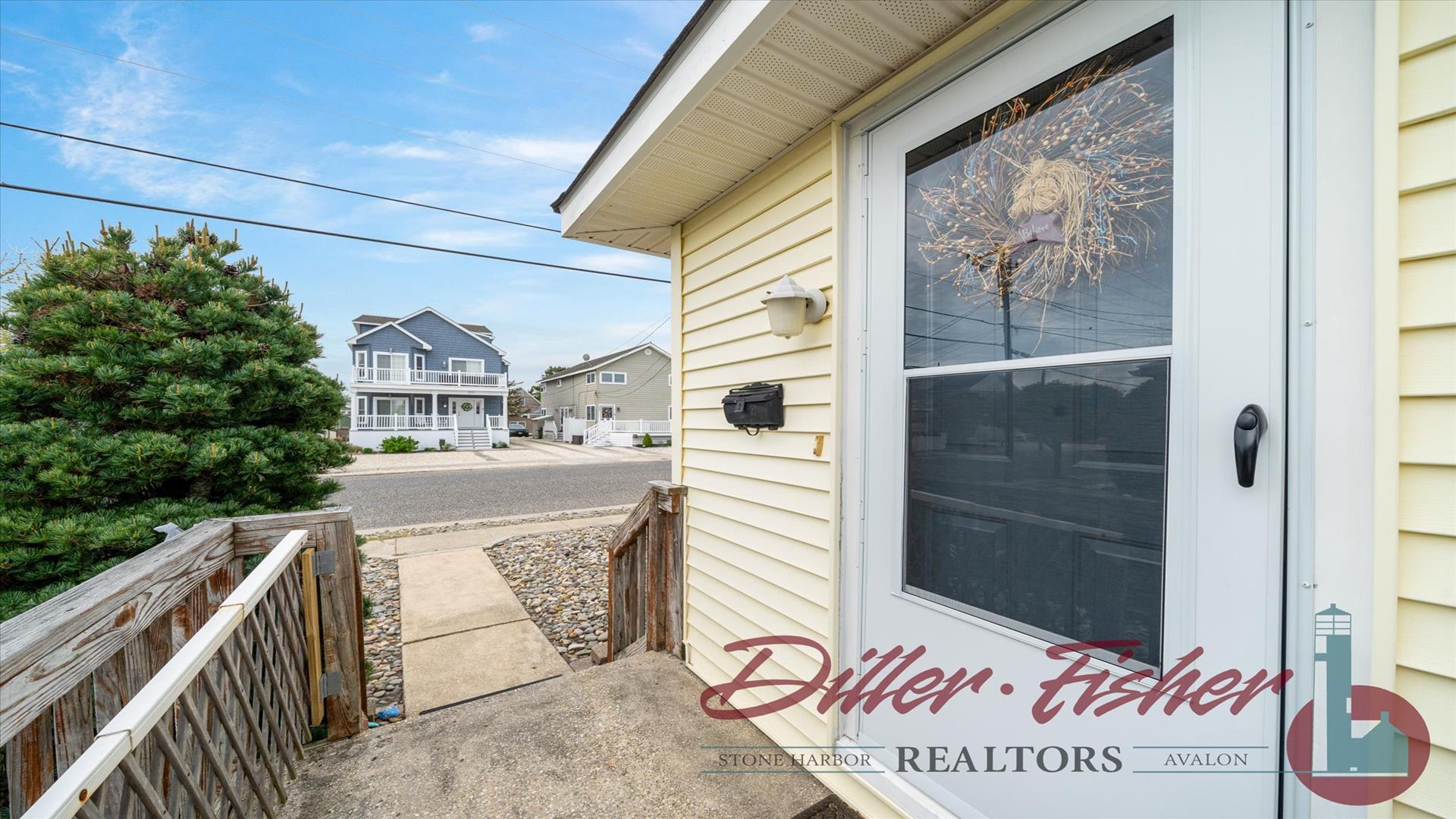 427 21st Street, Avalon (Mid-Island)