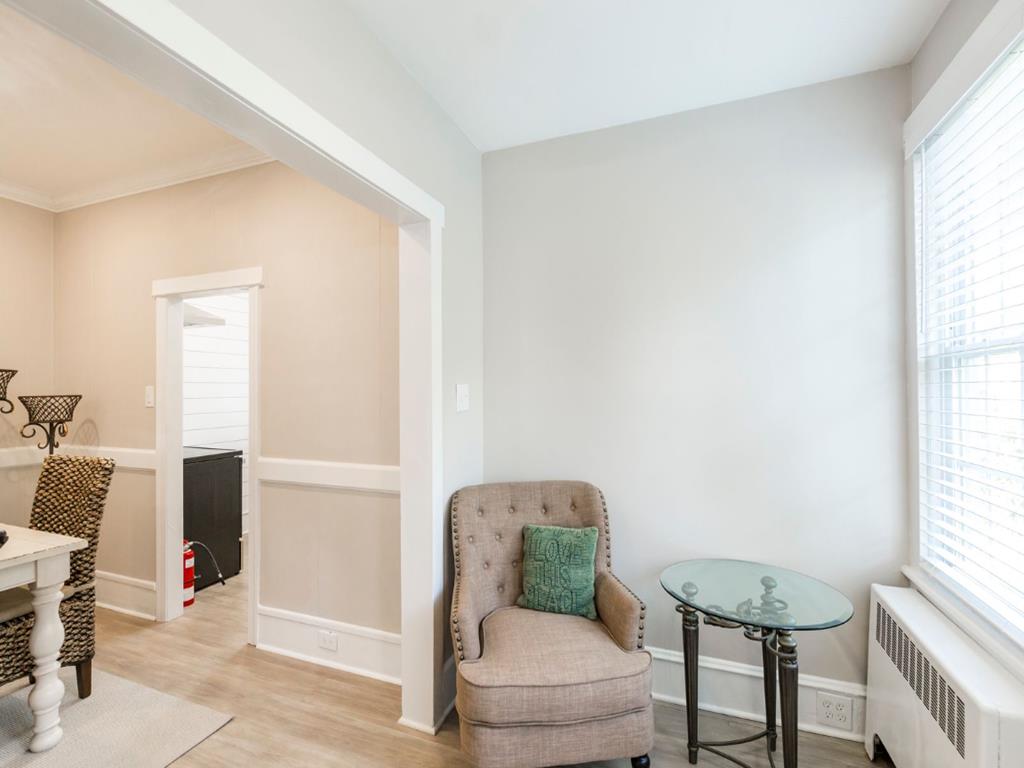 Pet-friendly Colonial Unit in Historic Cape May | Photo 14