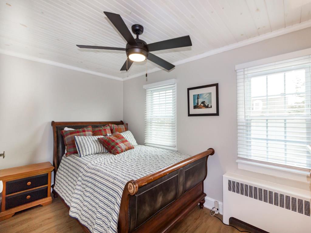 Pet-friendly Colonial Unit in Historic Cape May | Photo 18