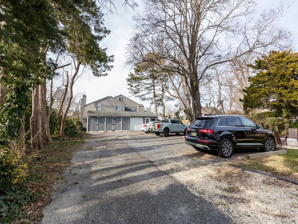 Pet-friendly Colonial Unit in Historic Cape May | Photo 28