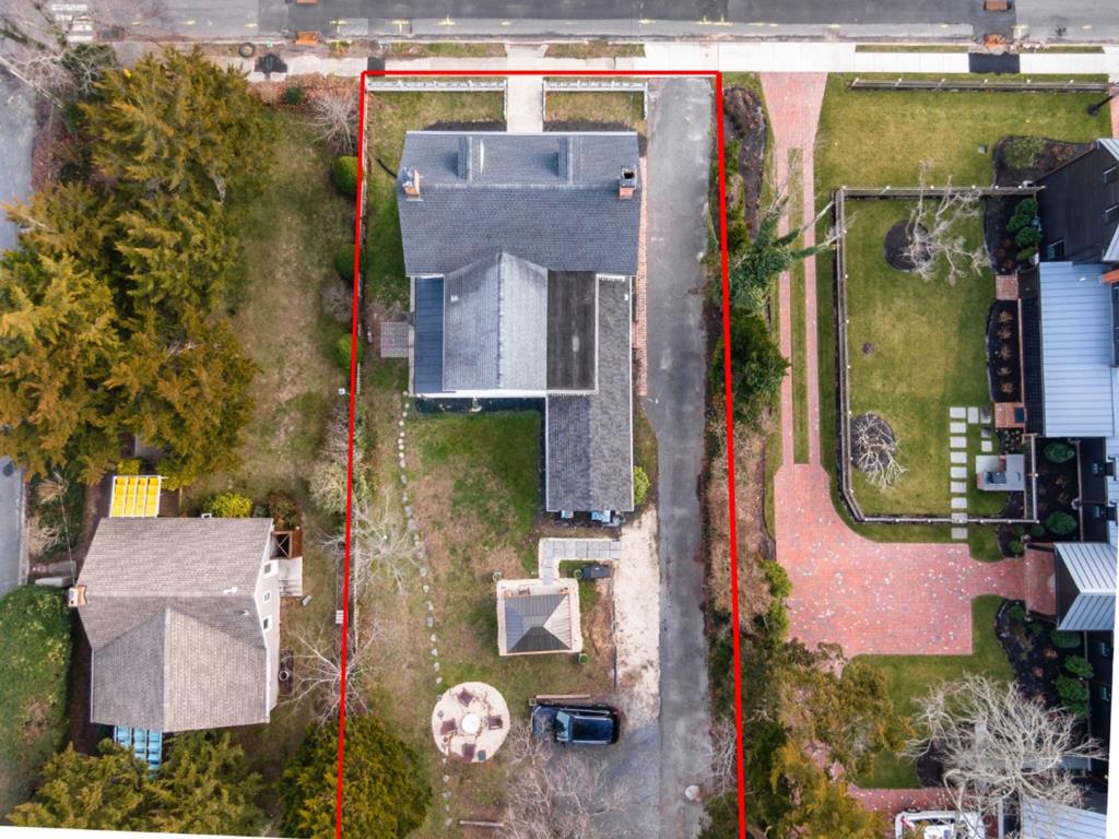 Pet-friendly Colonial Unit in Historic Cape May | Photo 30