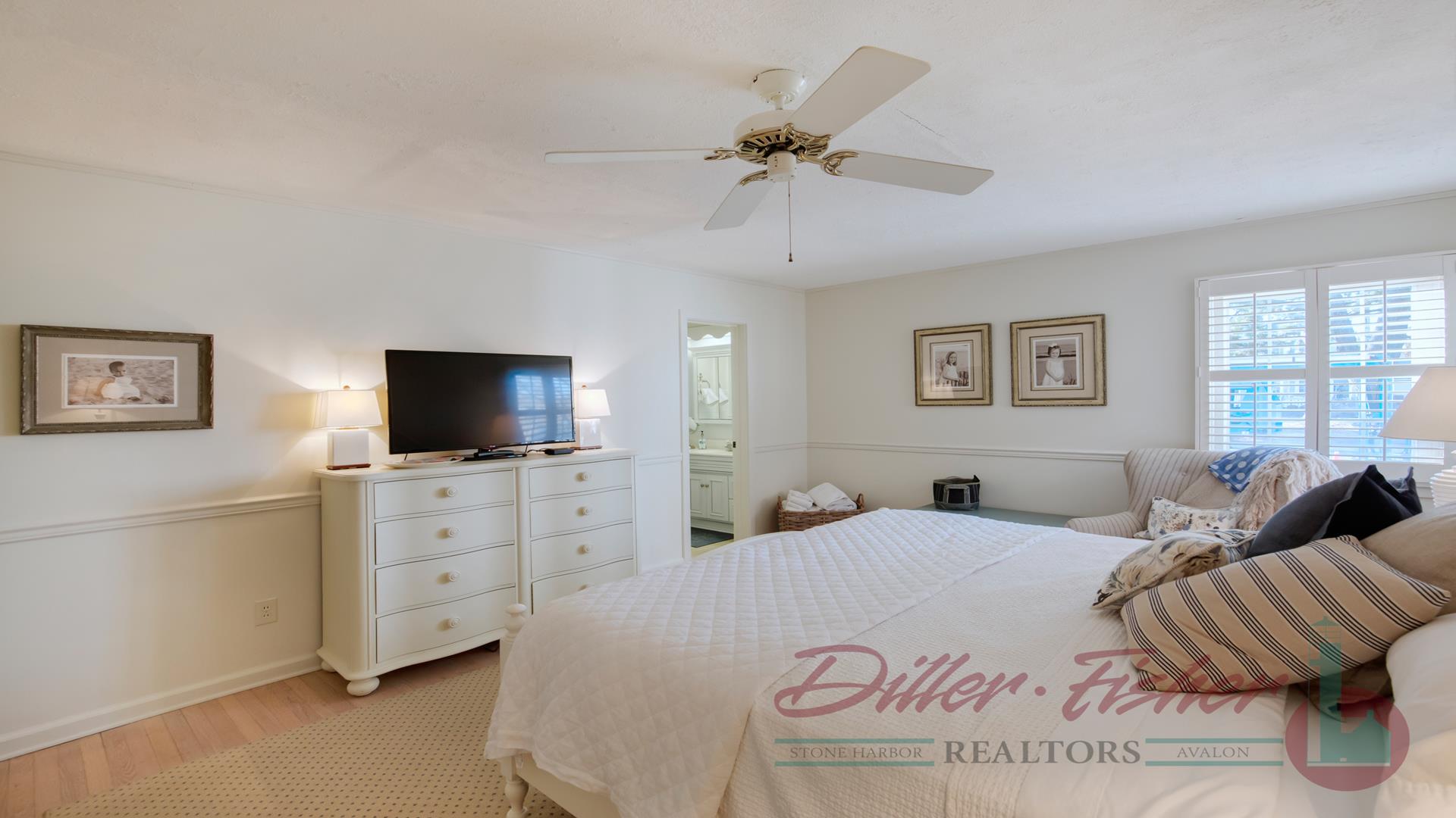10510 Second Avenue, Stone Harbor (Mid-Island)