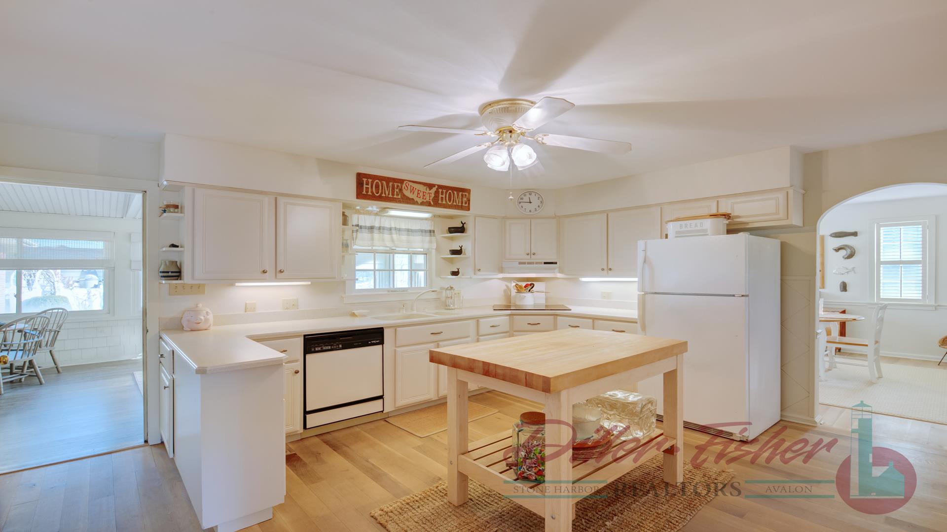 10510 Second Avenue, Stone Harbor (Mid-Island)