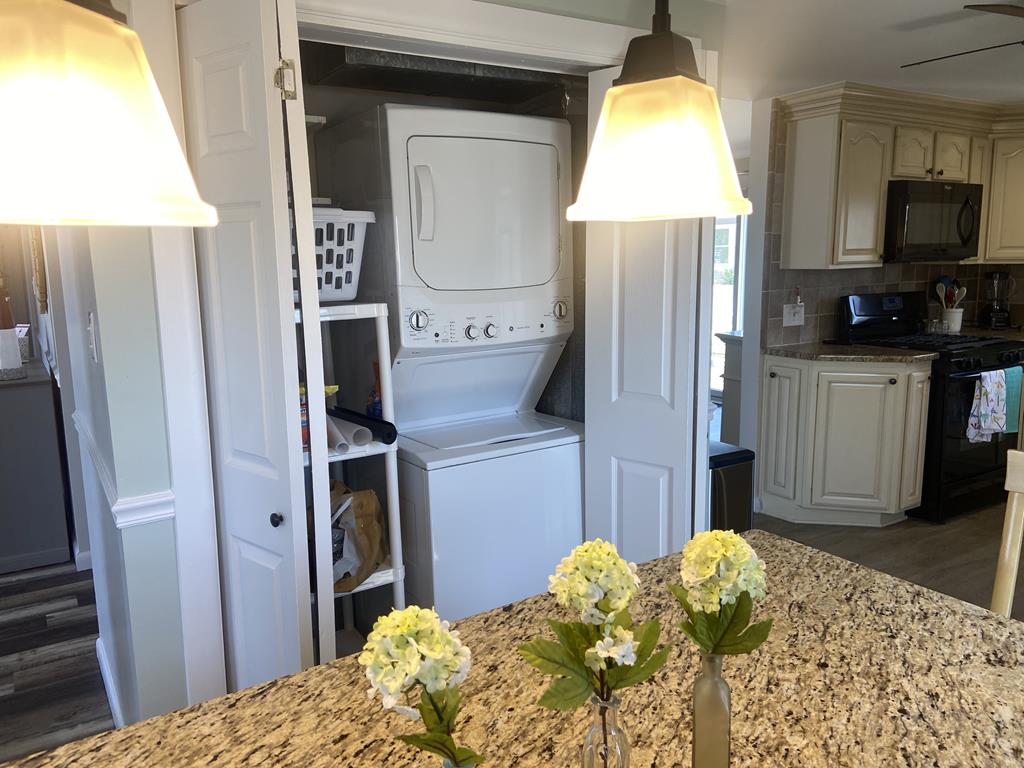 11 W. Lavenia Avenue, Beach Haven Crest (Bay Side)