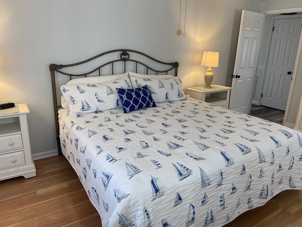 11 W. Lavenia Avenue, Beach Haven Crest (Bay Side)