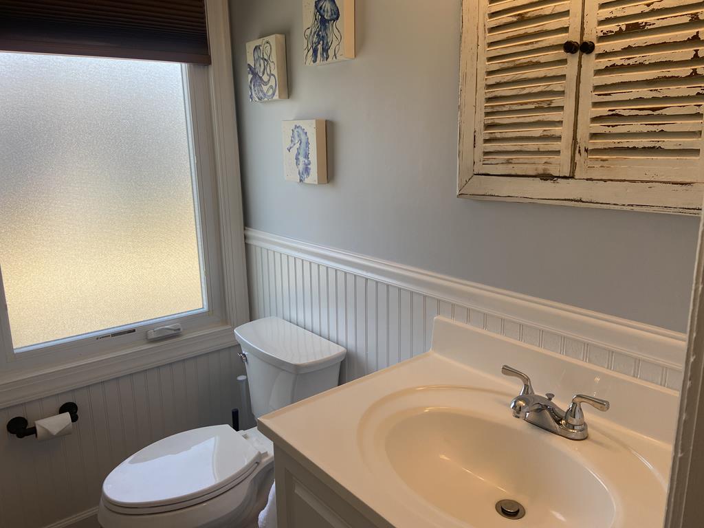 11 W. Lavenia Avenue, Beach Haven Crest (Bay Side)