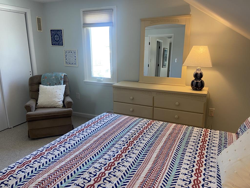 11 W. Lavenia Avenue, Beach Haven Crest (Bay Side)