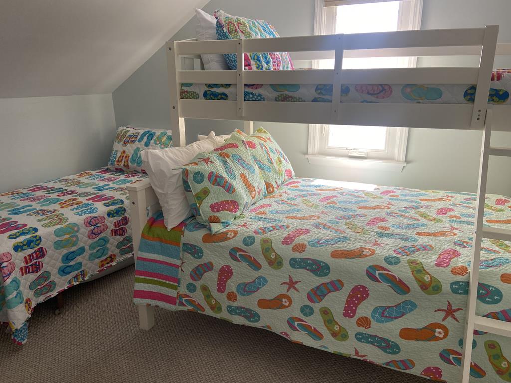 11 W. Lavenia Avenue, Beach Haven Crest (Bay Side)