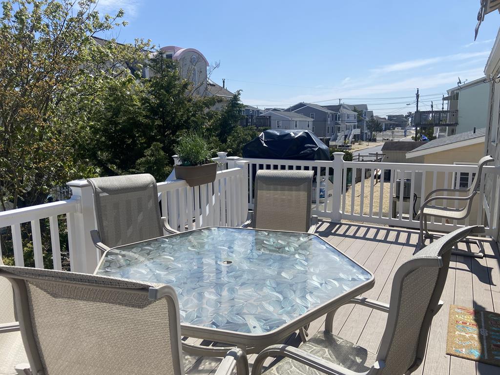 11 W. Lavenia Avenue, Beach Haven Crest (Bay Side)