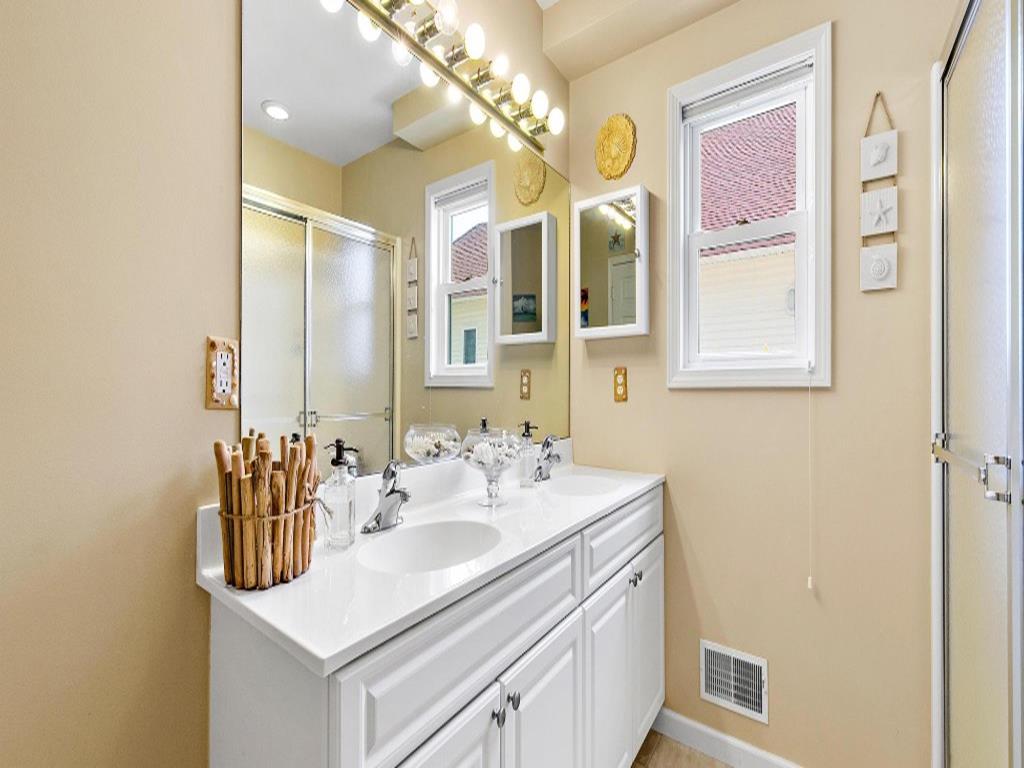 8 West Maryland Avenue., Beach Haven Terrace (Bay Side)