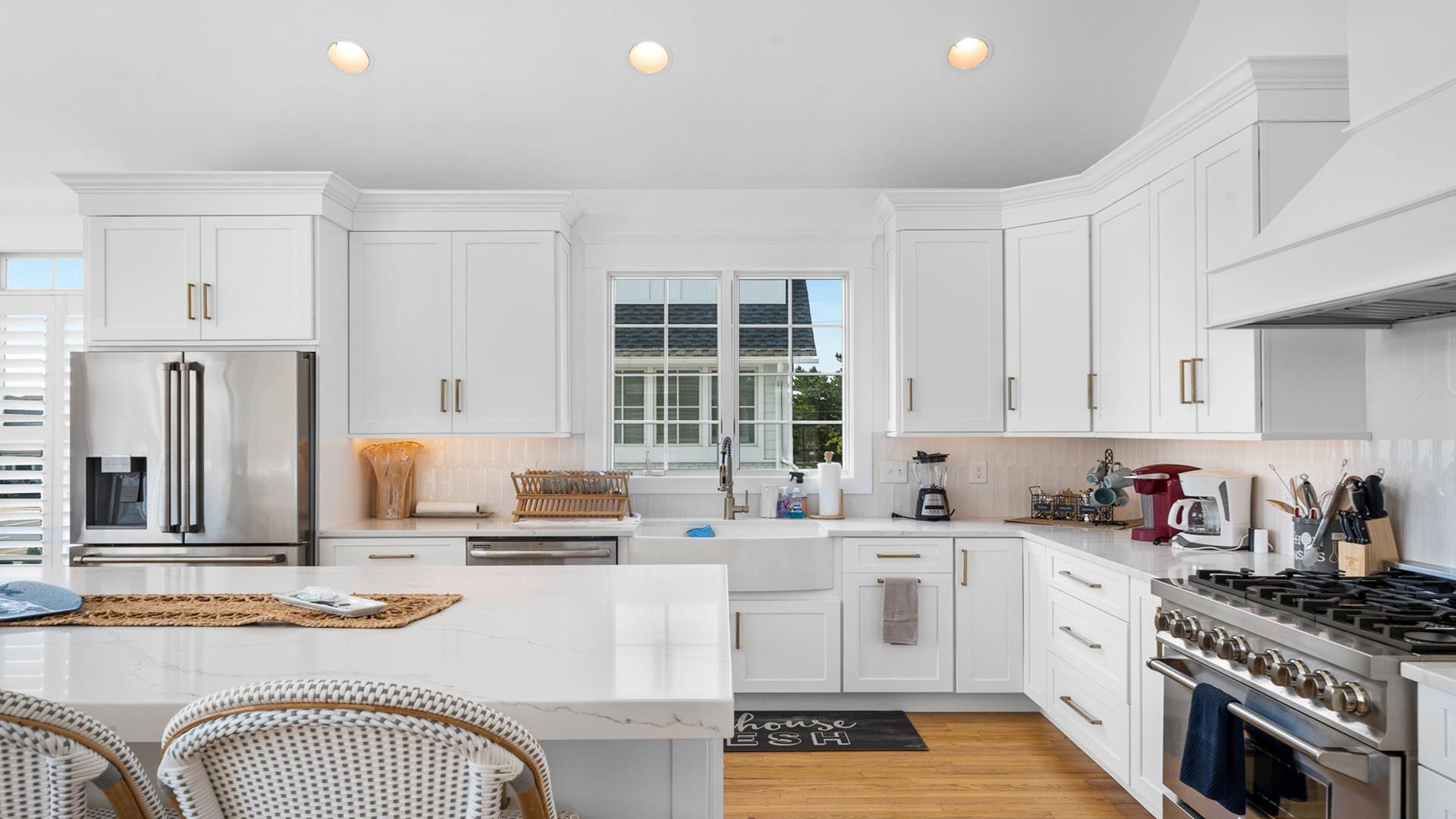 2402 Avalon Avenue, Avalon (1 Block to Beach)