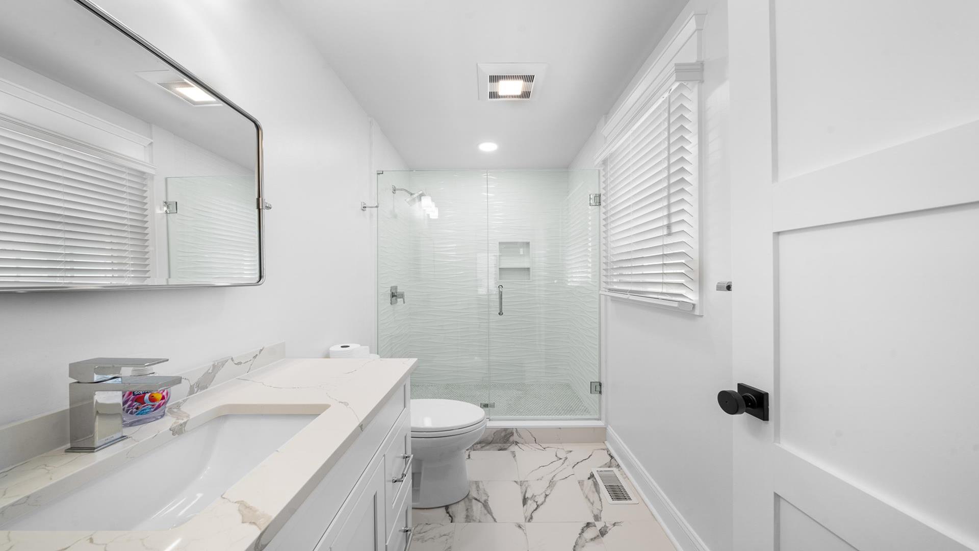 2402 Avalon Avenue, Avalon (1 Block to Beach)