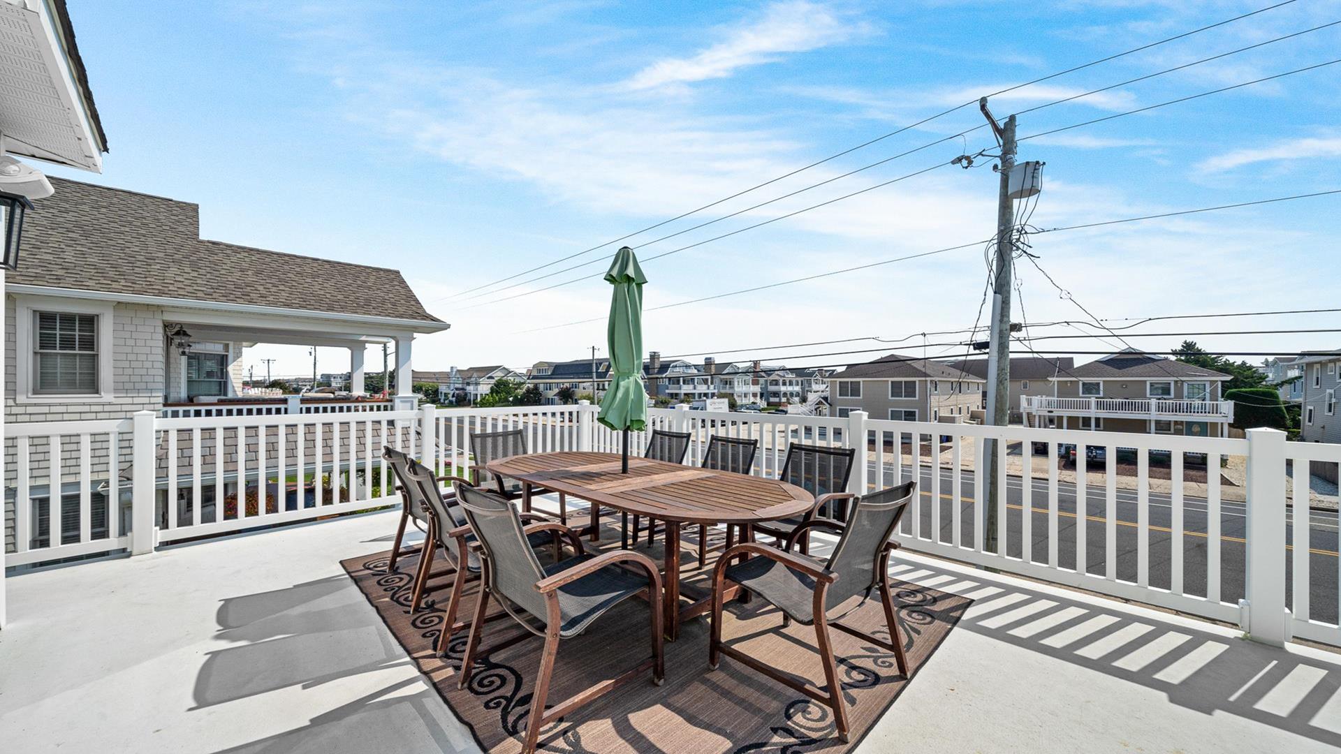 2402 Avalon Avenue, Avalon (1 Block to Beach)