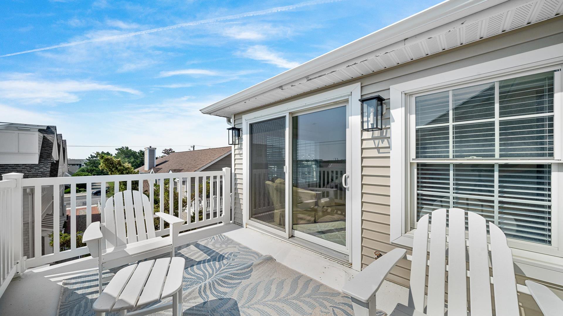 2402 Avalon Avenue, Avalon (1 Block to Beach)