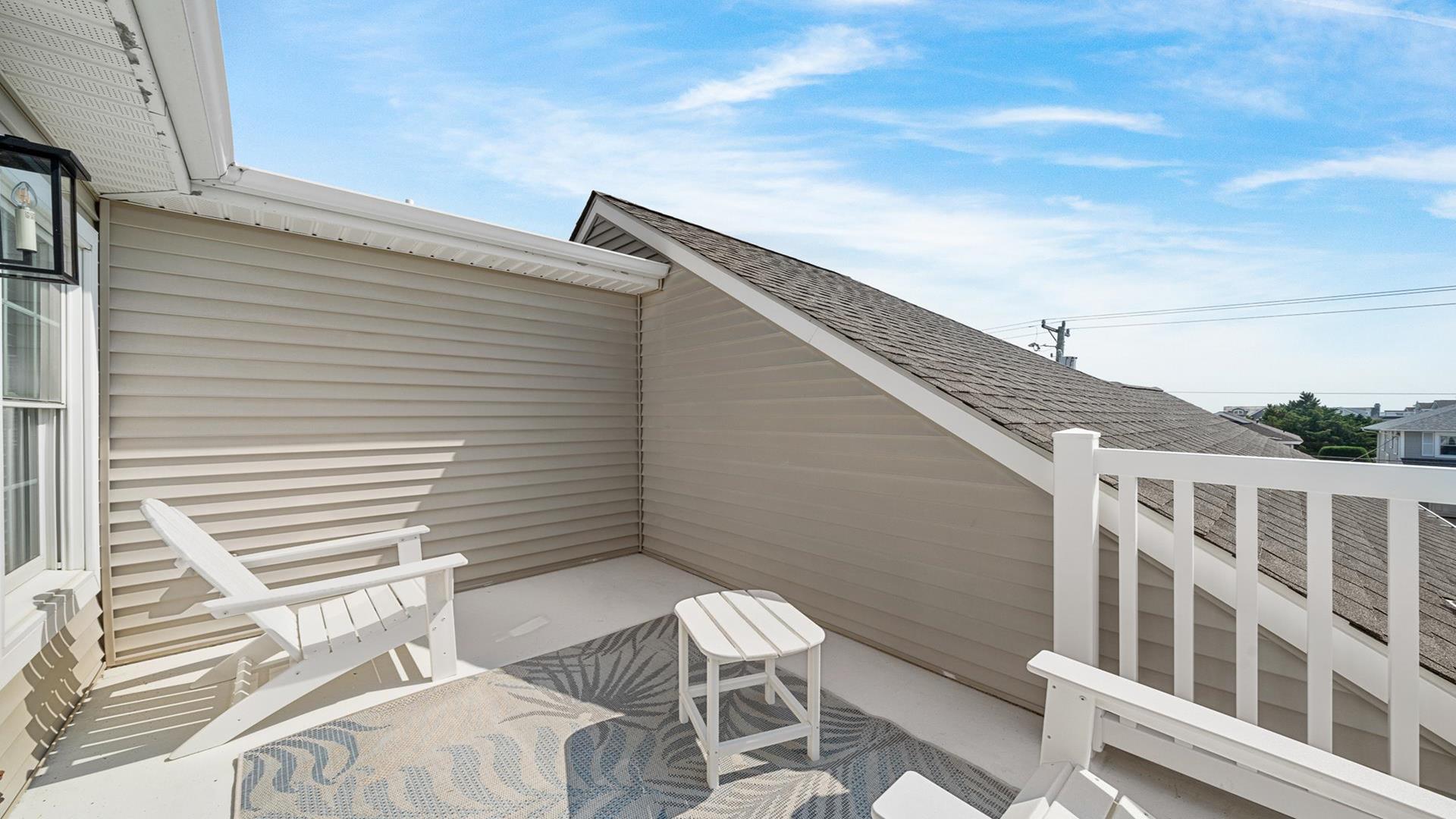 2402 Avalon Avenue, Avalon (1 Block to Beach)