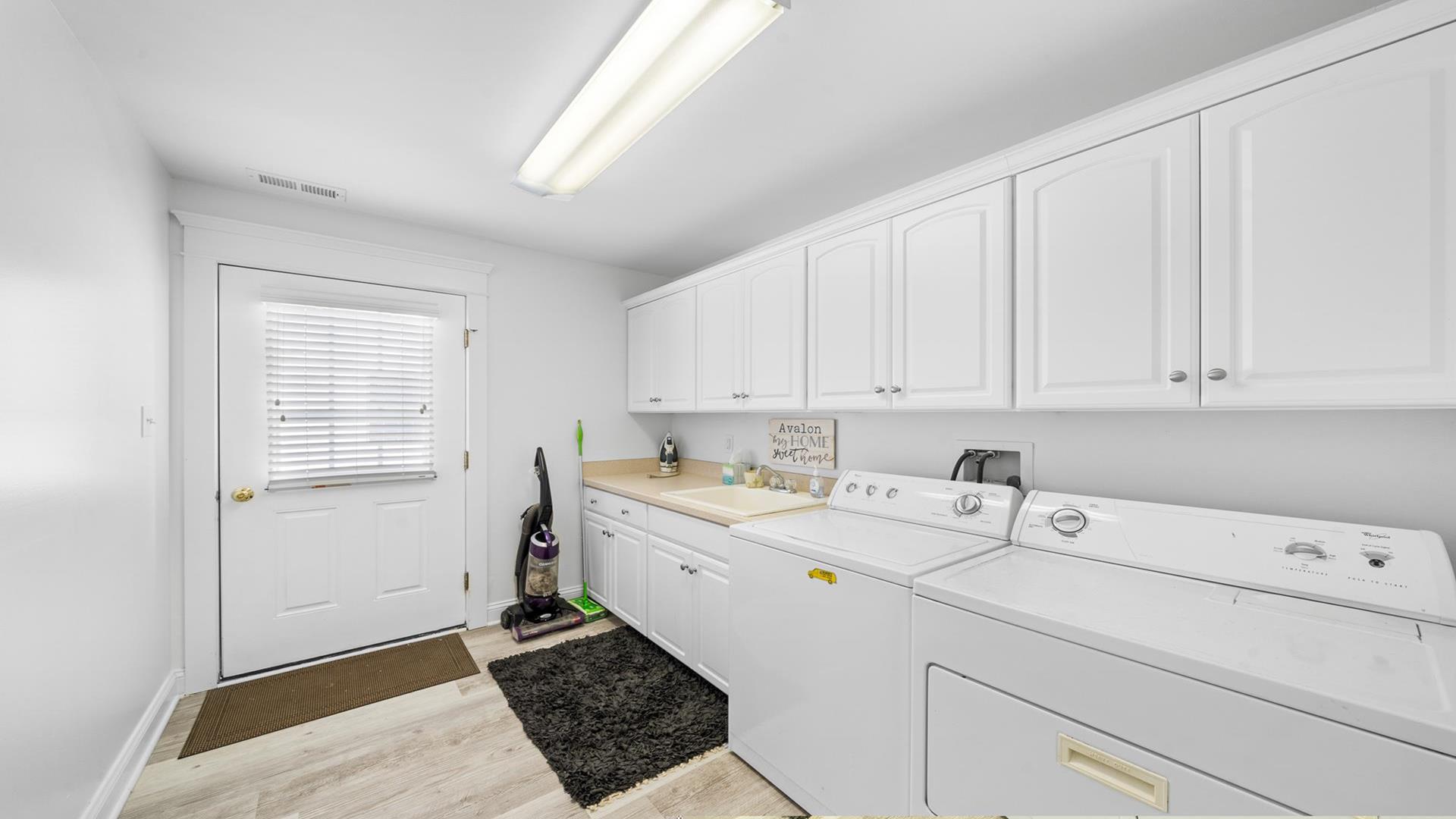 2402 Avalon Avenue, Avalon (1 Block to Beach)