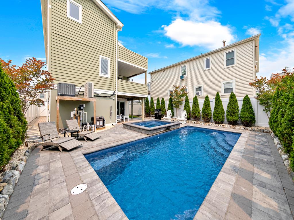 120 E 18th Street, Ship Bottom (Ocean Block)