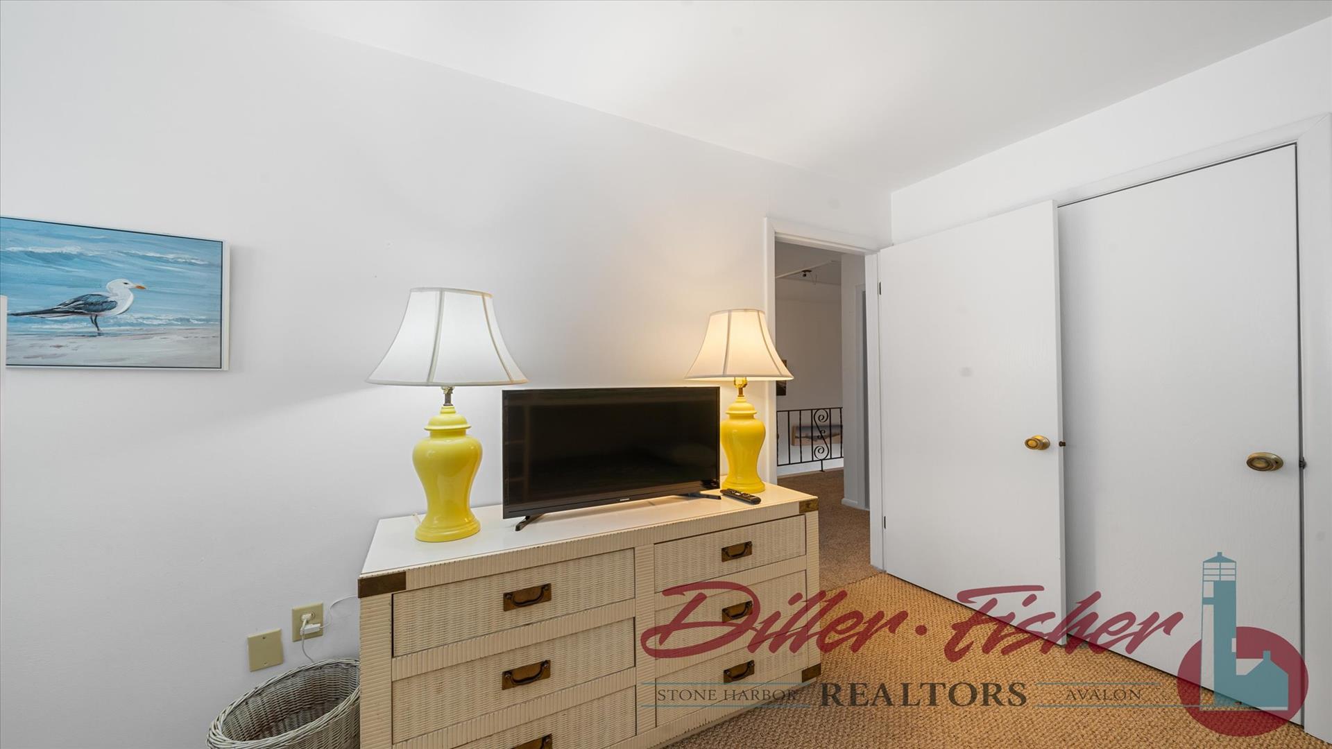 243 80th street, Avalon (1 Block to Beach)