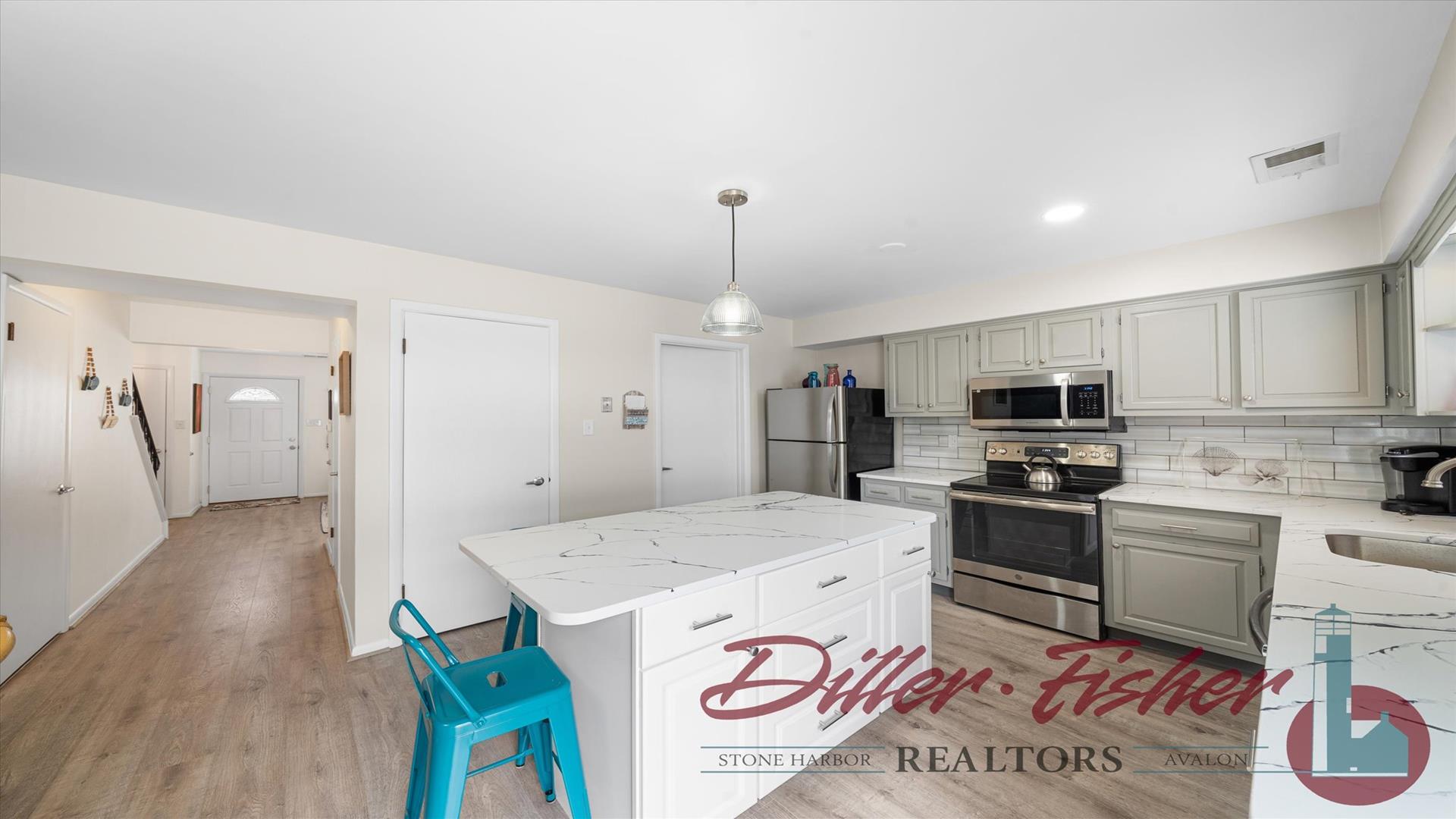 243 80th street, Avalon (1 Block to Beach)