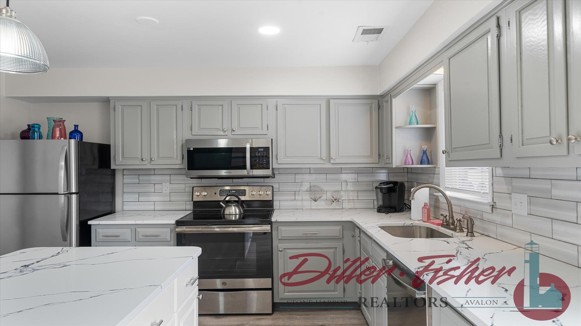 243 80th street, Avalon (1 Block to Beach)