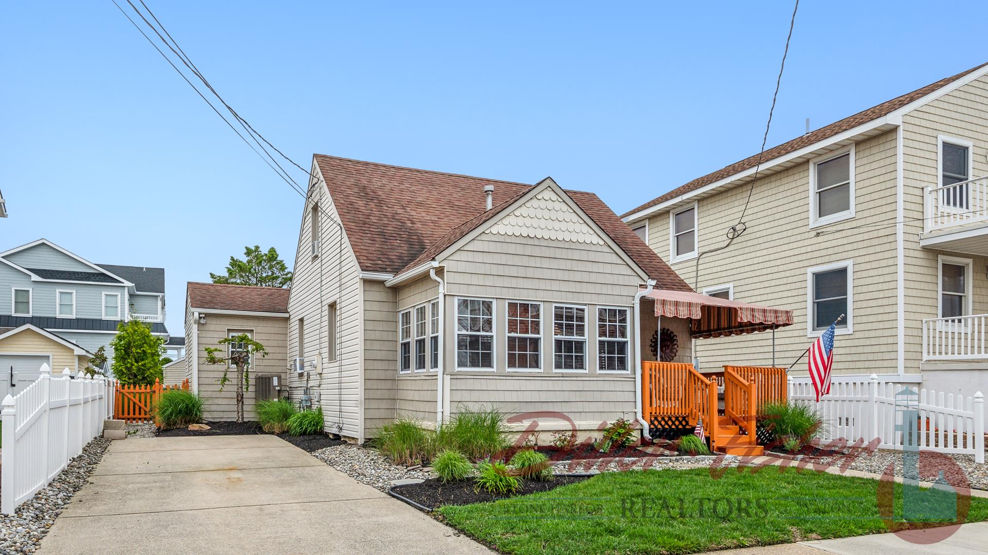 319 86th Street, Stone Harbor (Center) - Picture 2