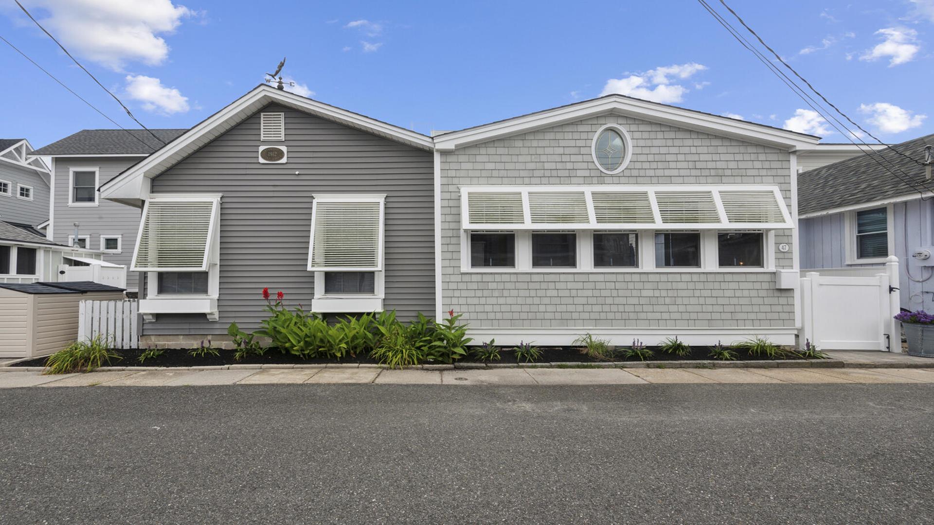 47 Stone Court, Stone Harbor (2 Blocks to Beach) - Picture 2