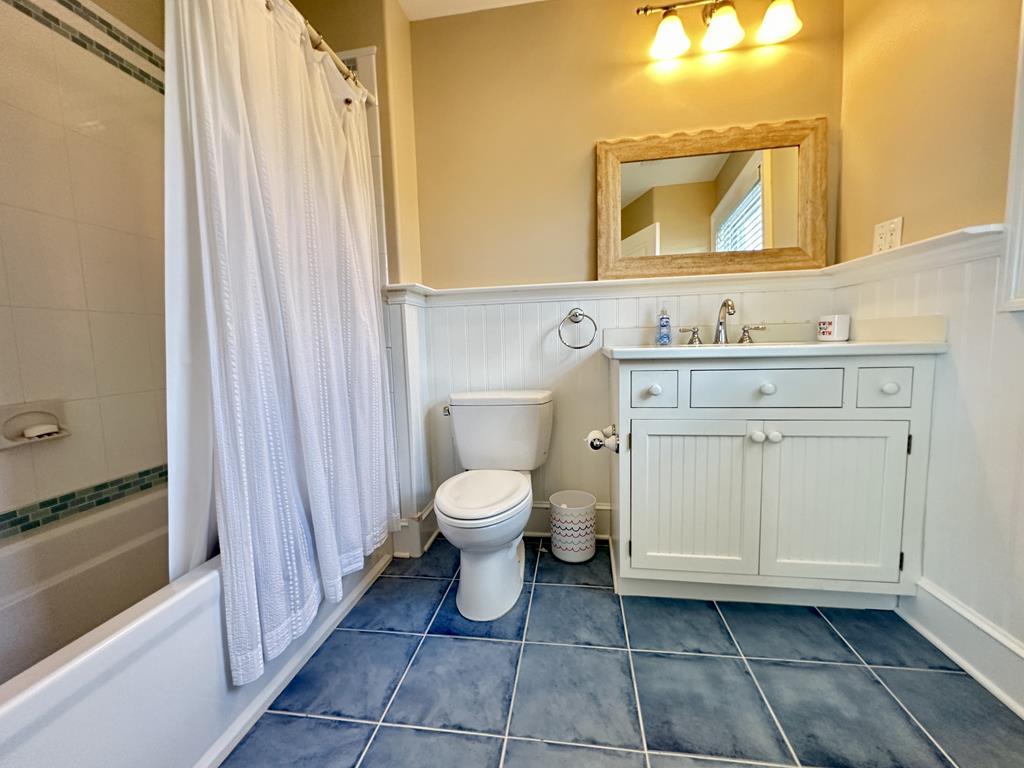 Stylish, updated beachfront condo 1621 Beach #112 | Photo 24