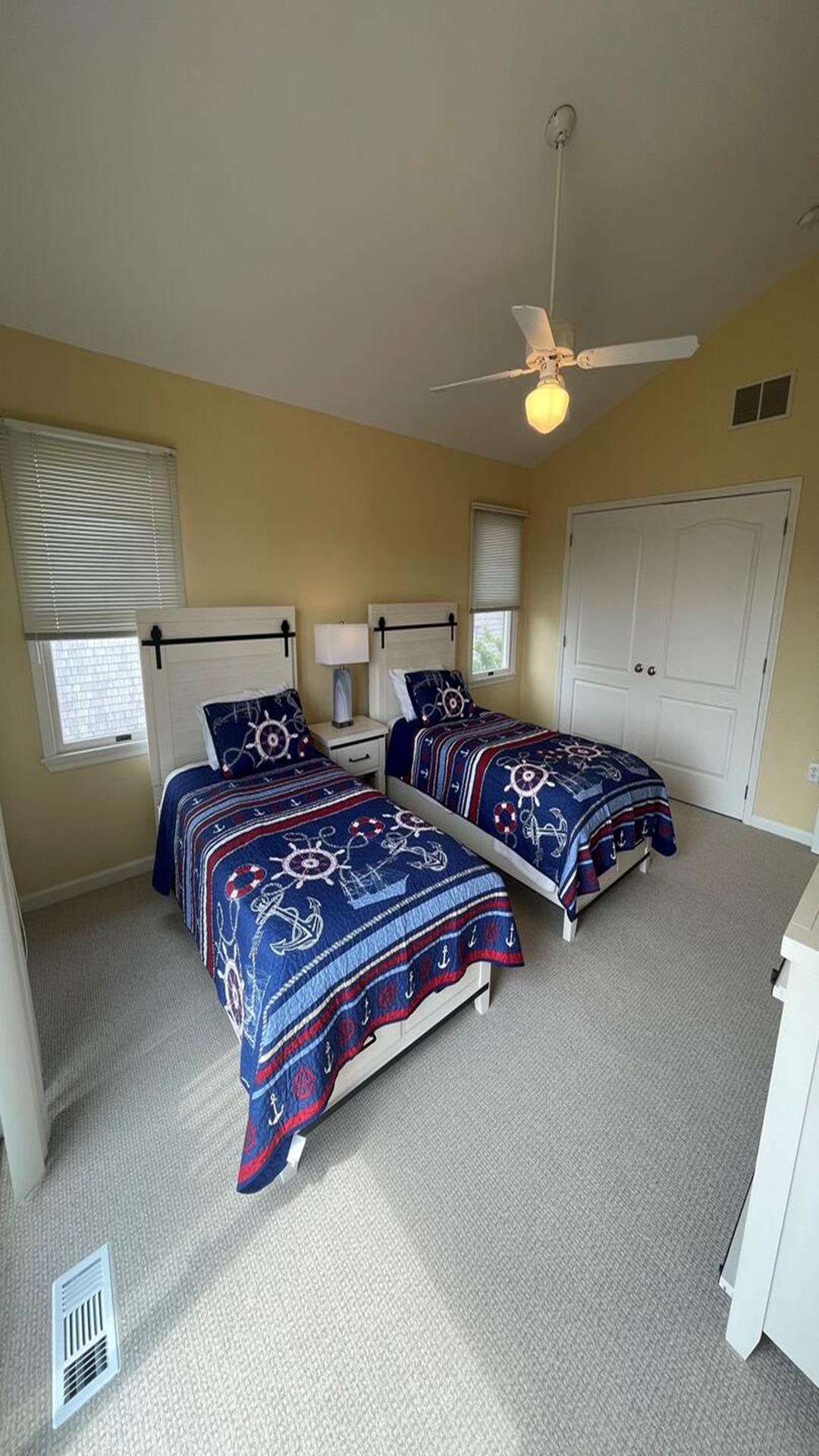 3618 Dune Drive, Avalon (1 Block to Beach)