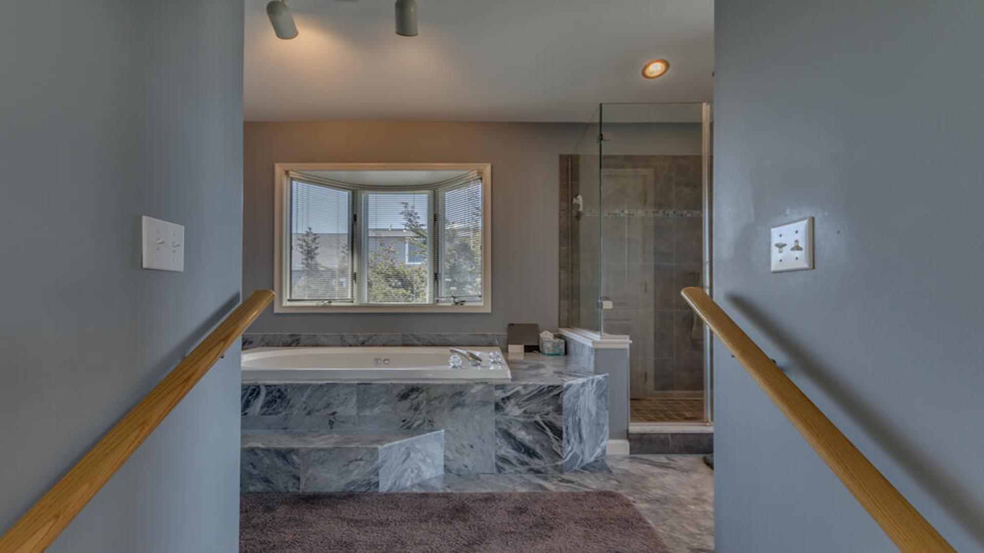 3618 Dune Drive, Avalon (1 Block to Beach)