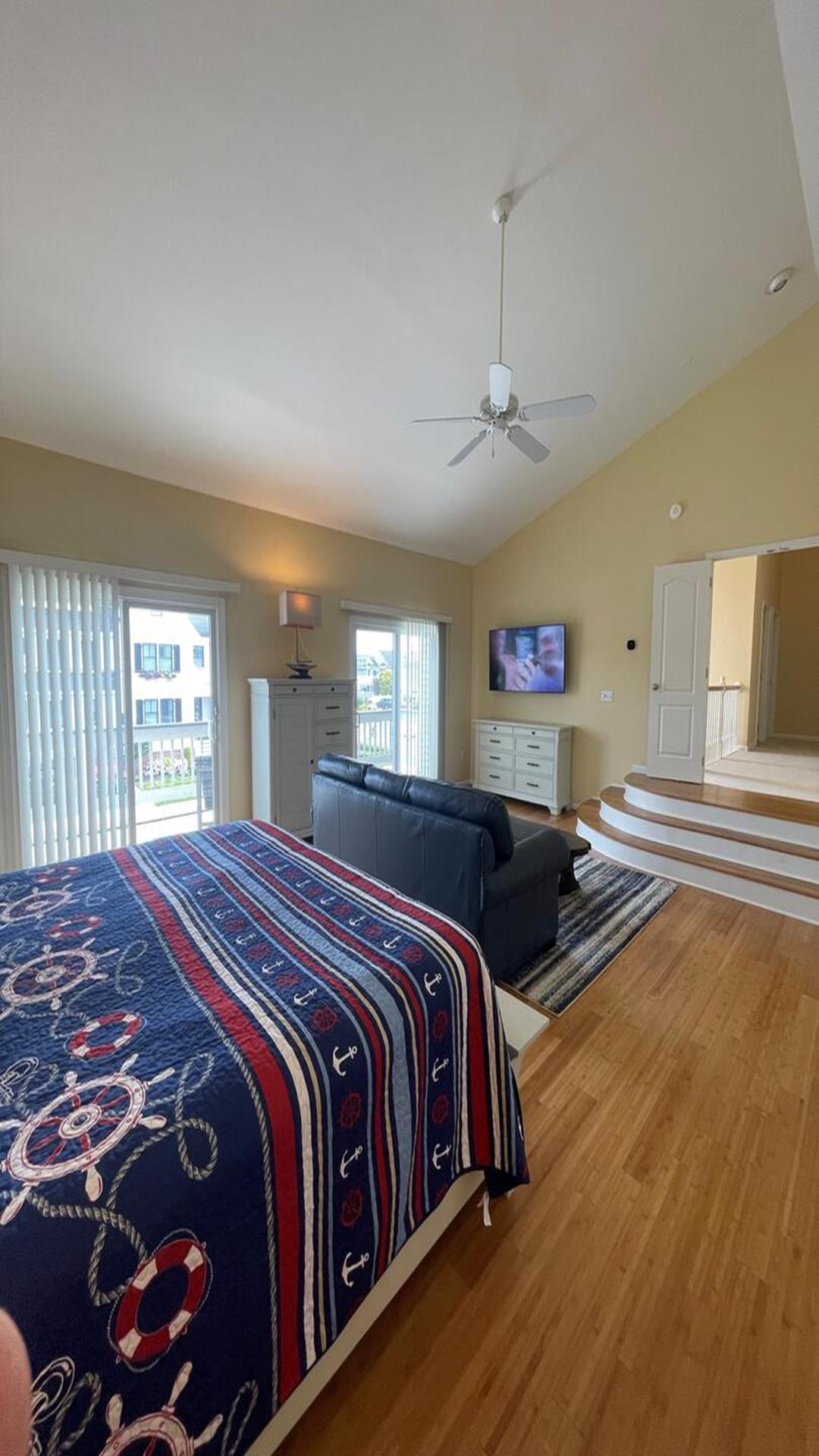 3618 Dune Drive, Avalon (1 Block to Beach)