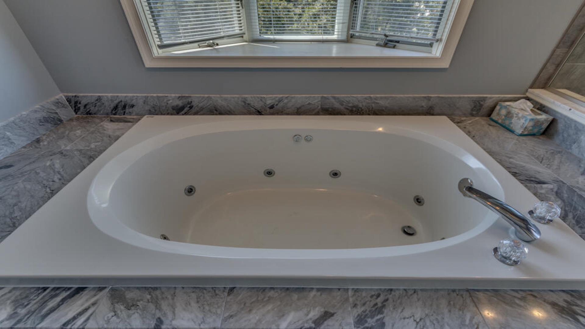 3618 Dune Drive, Avalon (1 Block to Beach)