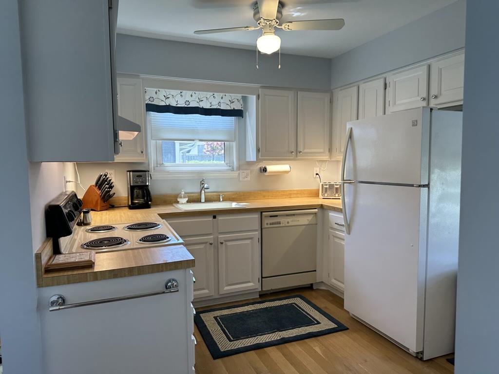 Charming Cape May Beach House - 1016 Illinois Ave | Photo 8