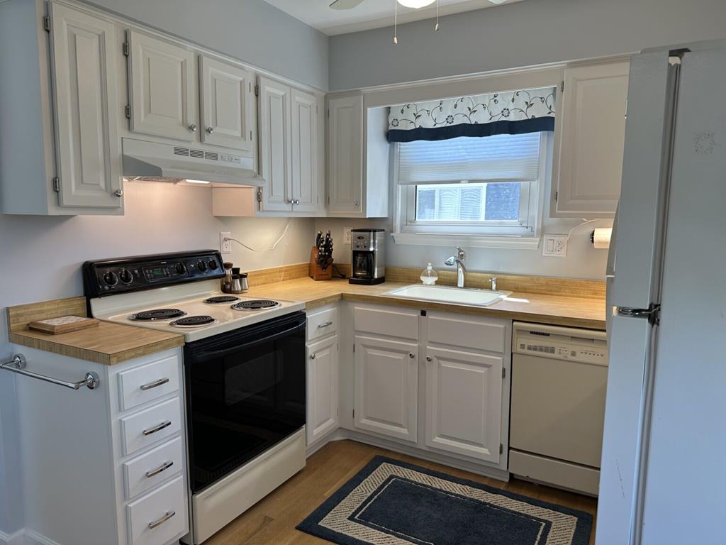 Charming Cape May Beach House - 1016 Illinois Ave | Photo 9