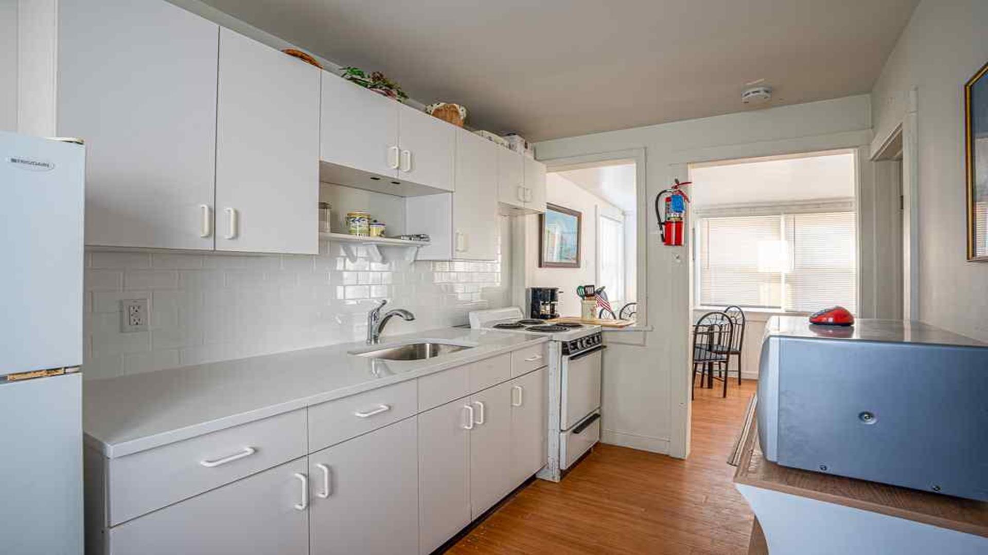 9 East 28th Street, Avalon (Beach Block)