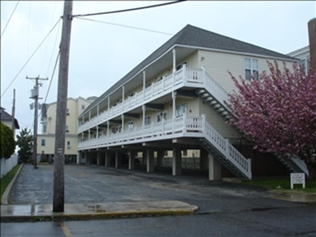 The Baronet, Unit 2F | Photo 18