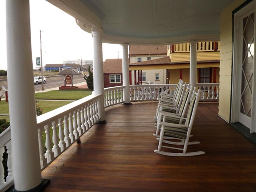 The Baronet, Unit 2F | Photo 20