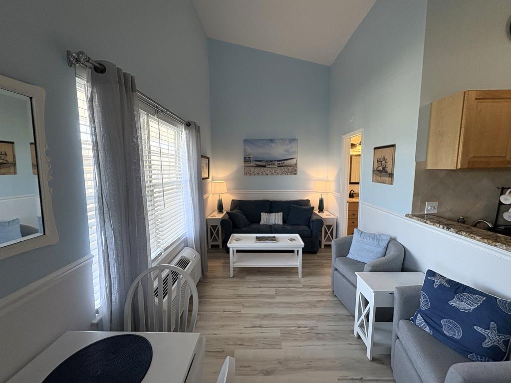 The Baronet, Unit 2F | Photo 6