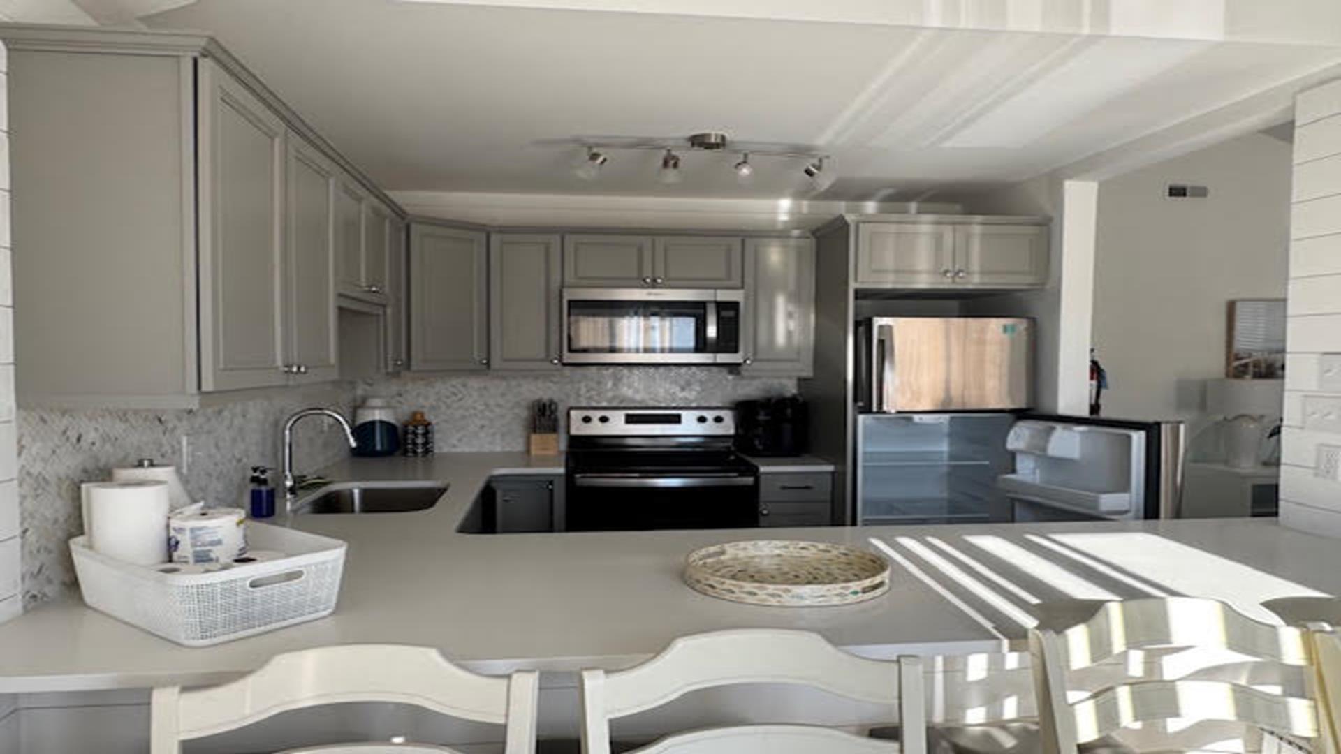 325 7th Street, Avalon (Northend Avalon) - Picture 4