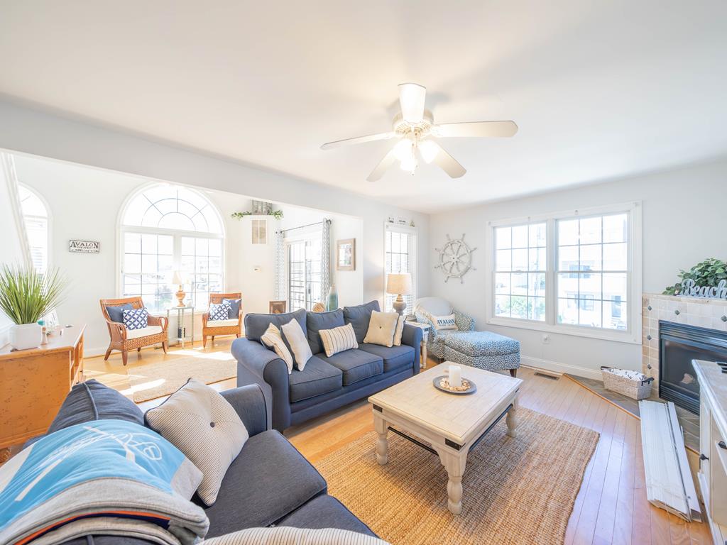 301 79th - Avalon