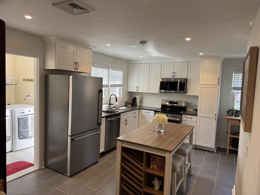 Close to Town in the Heart of Cape May! | Photo 6