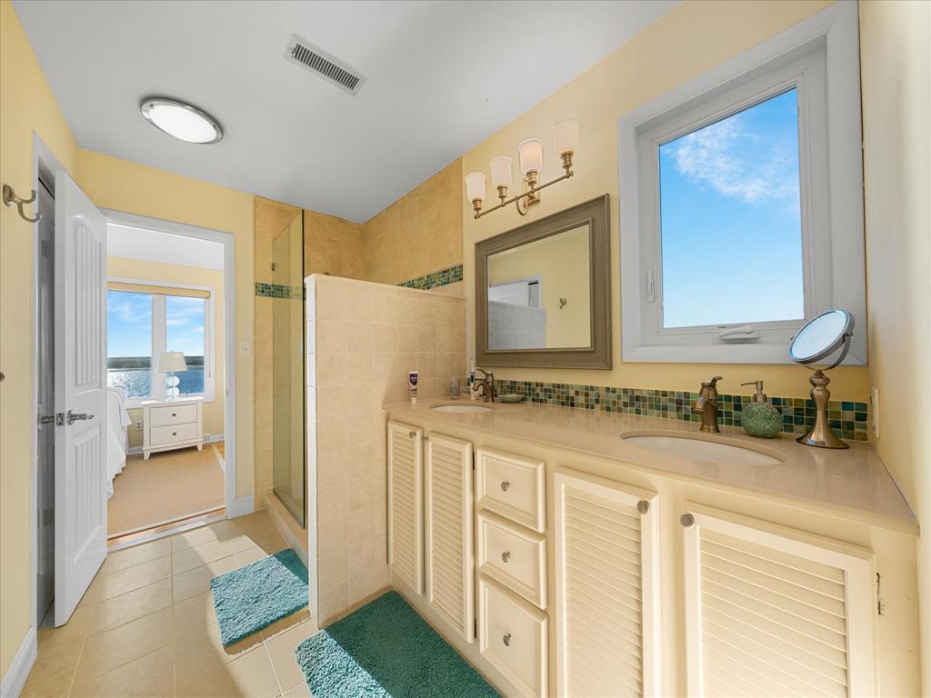 215 91st Street, Sea Isle City (Bay Front)