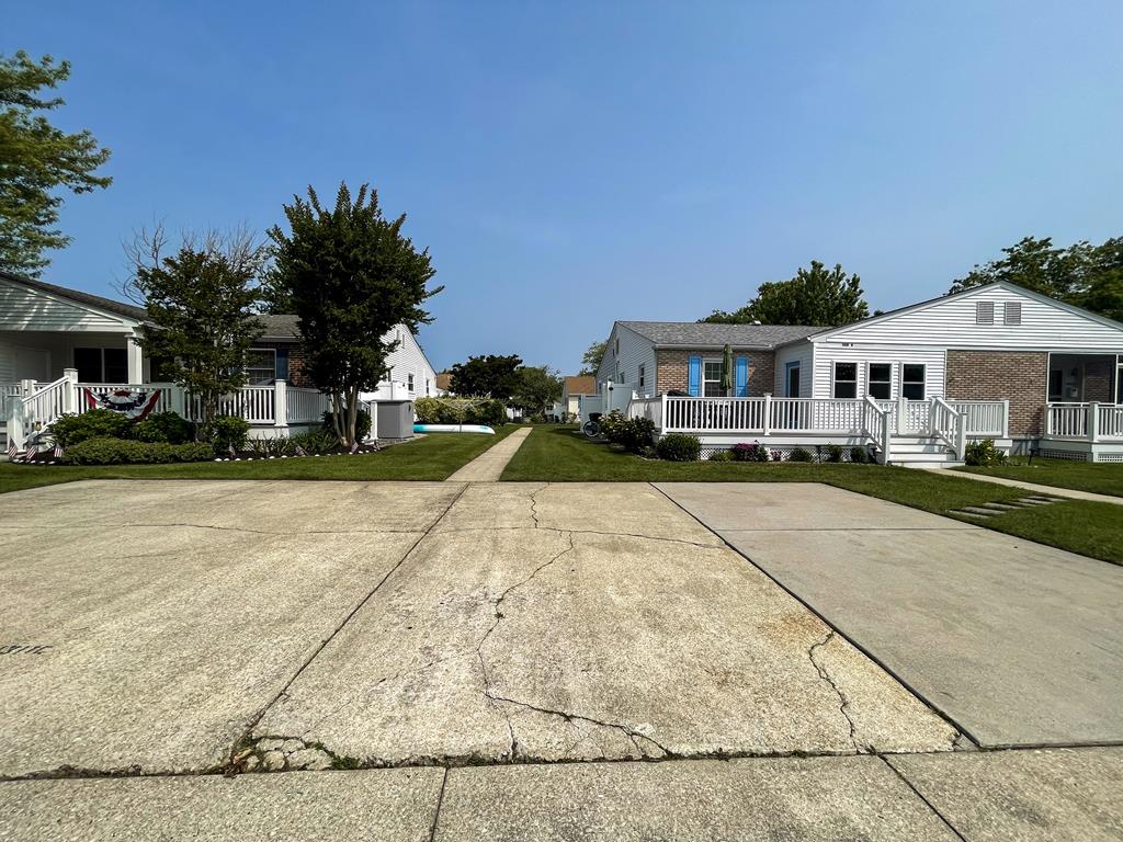 Illinois Avenue Hideaway | Photo 22