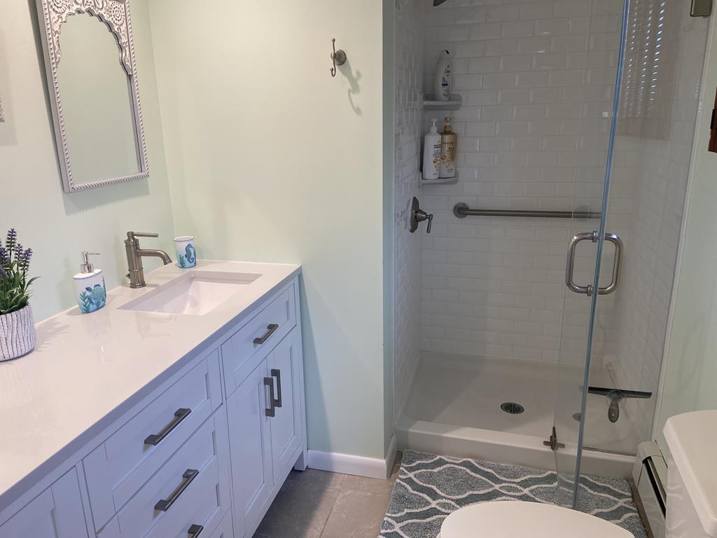 18 Antioch Road, High Bar Harbor (Bay Front)