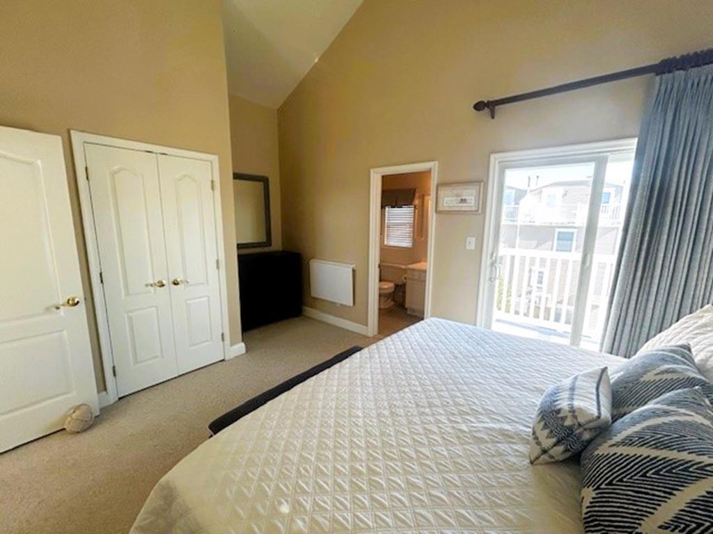 221 82nd Street, Sea Isle City (Center)