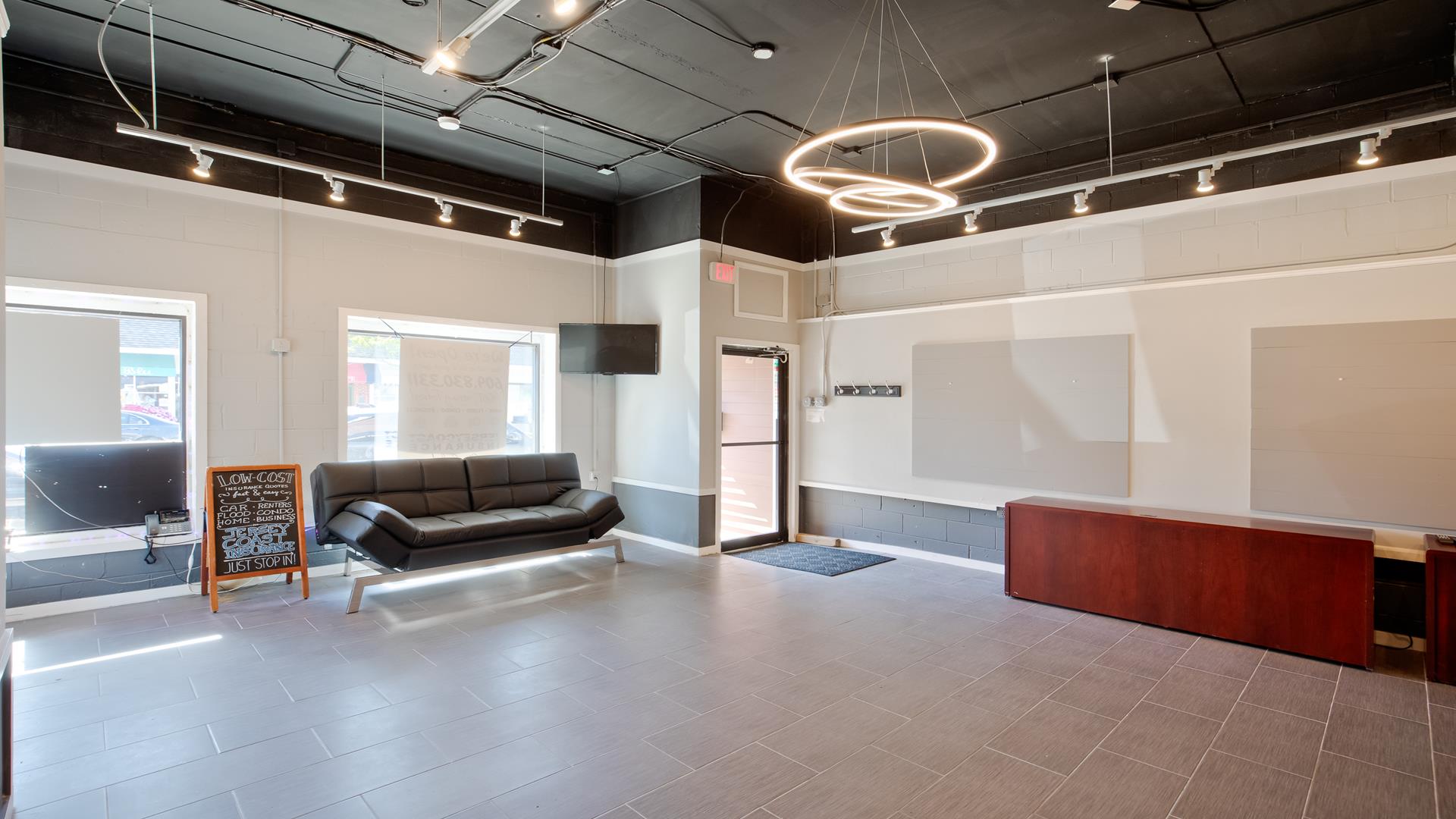 9505 Third Avenue, Stone Harbor (Business District)