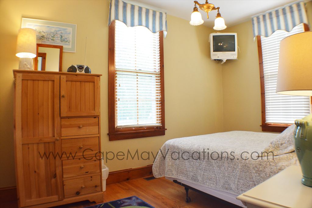 225 Grant Street | Photo 10