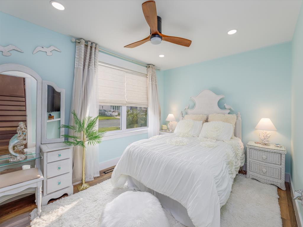 Good Vibrations By The Bay - 2 Blocks To Beach | Photo 14