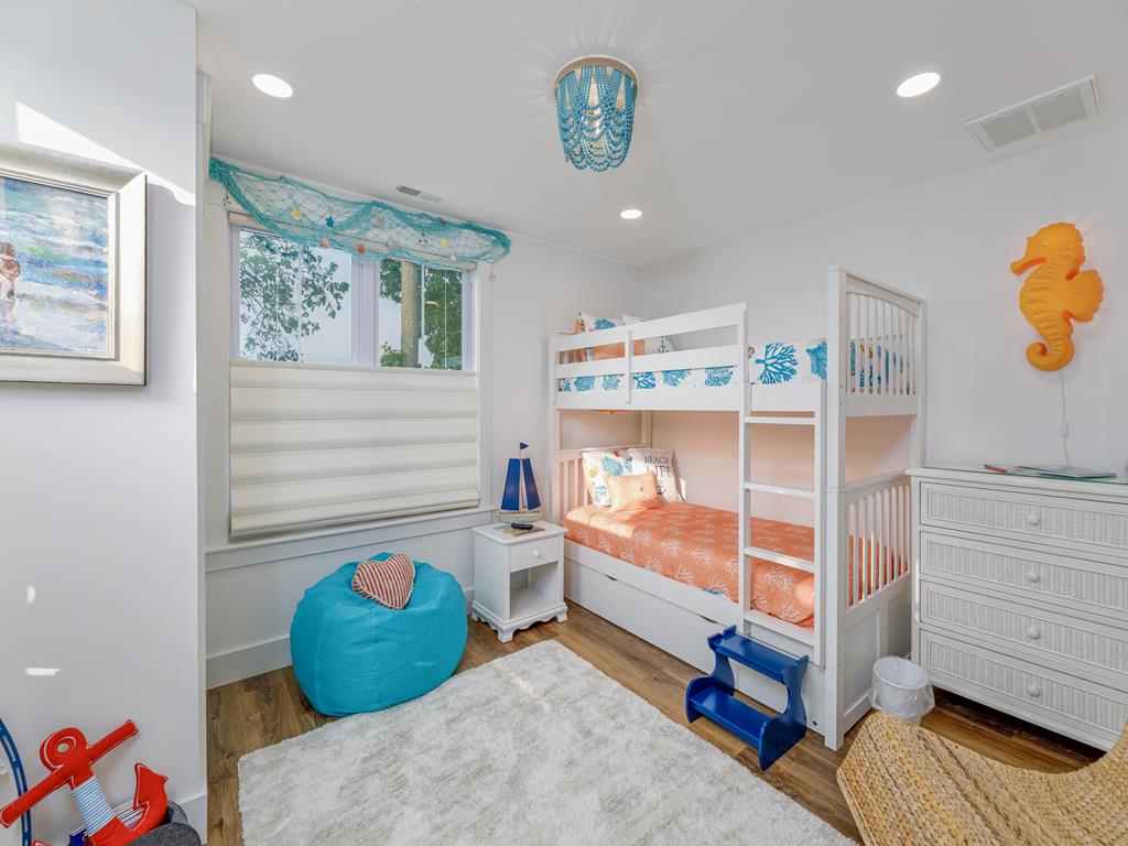 Good Vibrations By The Bay - 2 Blocks To Beach | Photo 17