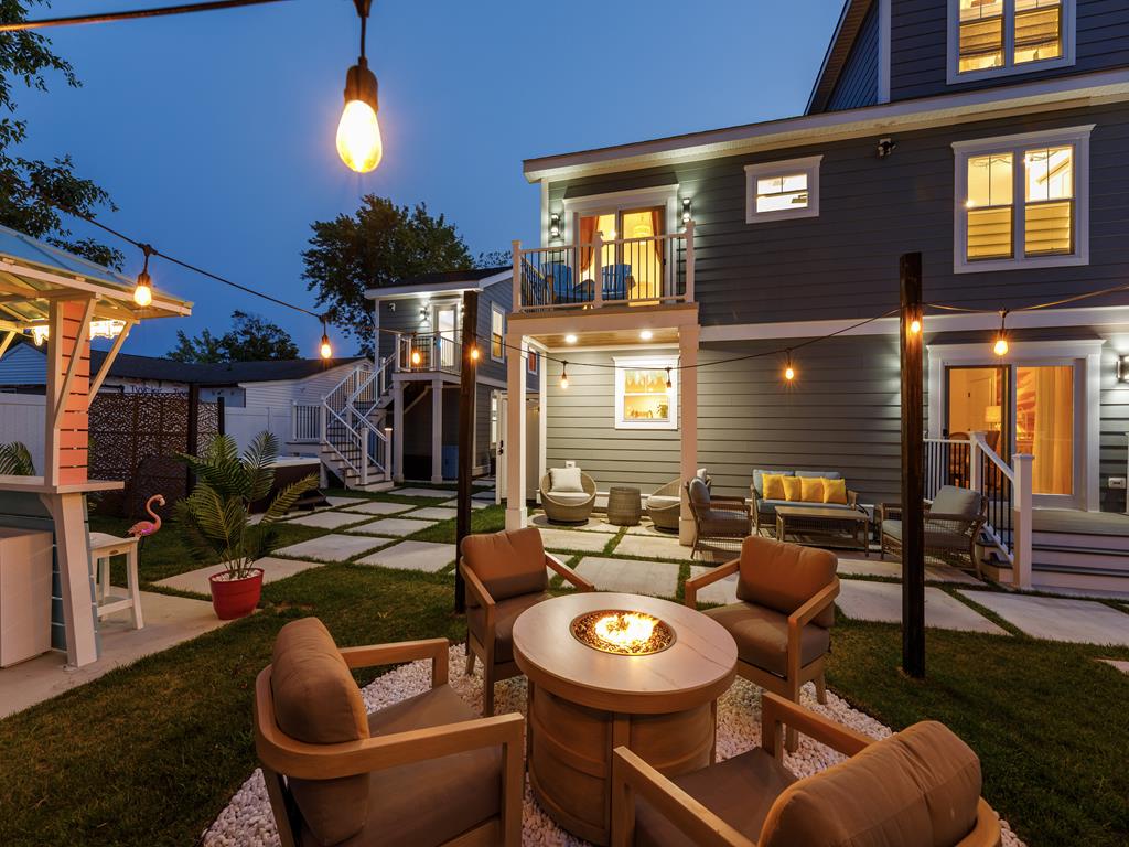 Good Vibrations By The Bay - 2 Blocks To Beach | Photo 4