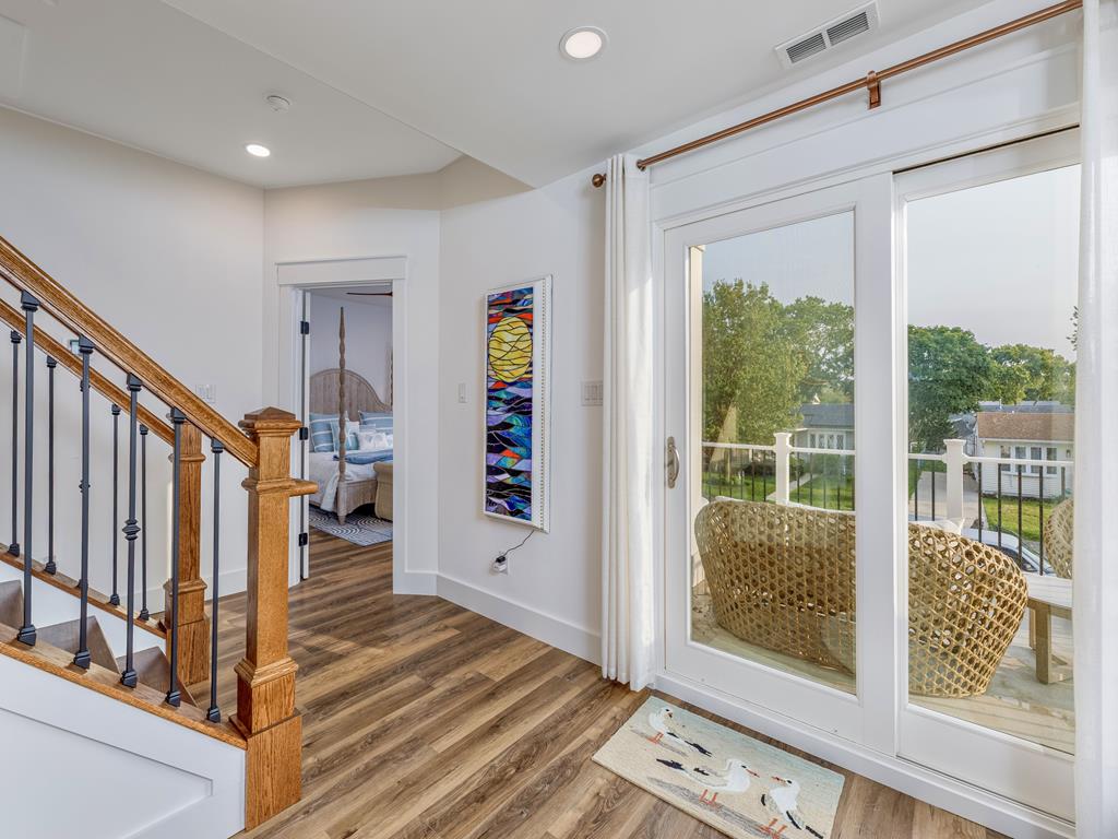 Good Vibrations By The Bay - 2 Blocks To Beach | Photo 23